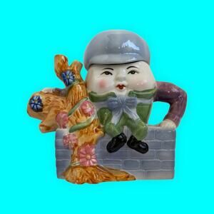 Humpty Dumpty Sat on The Wall VintageTeapot Porcelain 1970s Anthropomorphic